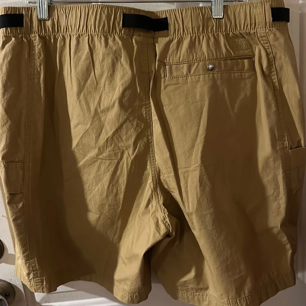The North Face Men’s Ripstop Easy Cargo Shorts: TAN: NWT: SZ XL